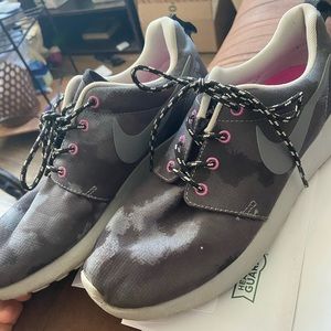 Nike Roshes